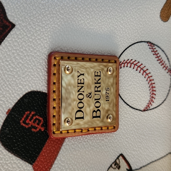 NWOT Dooney & Bourke  Baseball Hobo ⚾️ - Picture 3 of 12
